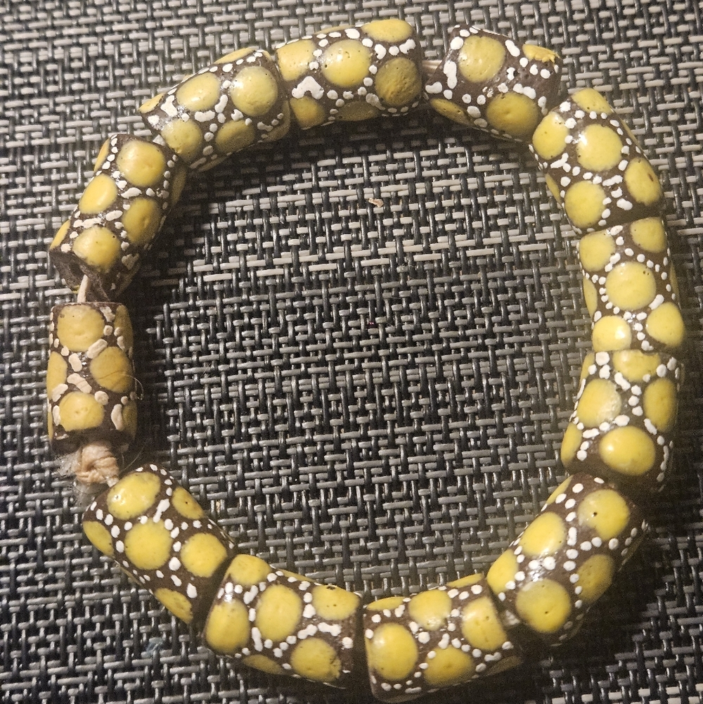 VTG. AFRICAN TRADING BEADS.GREAT DETAIL!BOHO VIBE.STILL SO BRIGHT&IN EUC.
